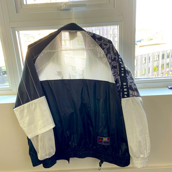 Nike Jacket, S - Picture 2 of 2